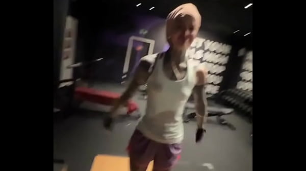 Challenge time!  How many pull-ups can you do? Let me know in the comments! I'm so excited to have a gym right around...