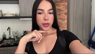 AMATEUR Colombian Paisita masturbation having a rich orgasm On the Street (I love the risky)