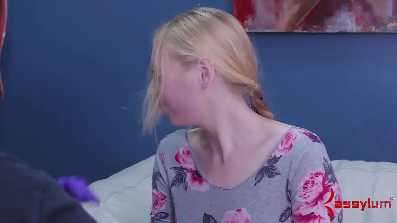 Una rubia sumisa le come el culo al doctor y luego es castigada por una enfermera con un consolador.
                     anal blonde blowjob asstomouth analsex domination bdsm fetish roughsex assfucking bondage buttfucked rimjob asylum delirious hunter insaneasylum muchos negros
