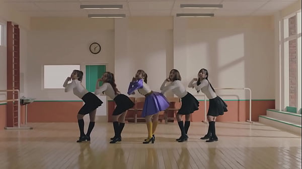 Loona (Chuu who left) - heart 4ttack