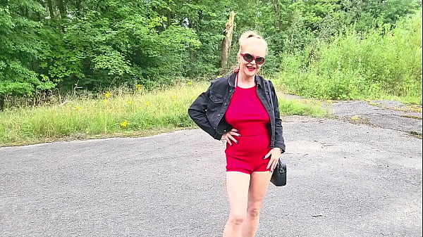 Blonde MILF Full Nude In Public Place