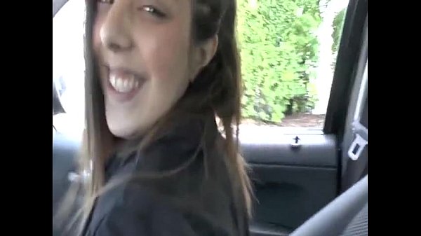 公共の場でホットなセックステープを作る野生のアマチュアブルネット