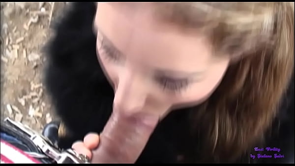In a quiet place the young slut accepts some money to fuck