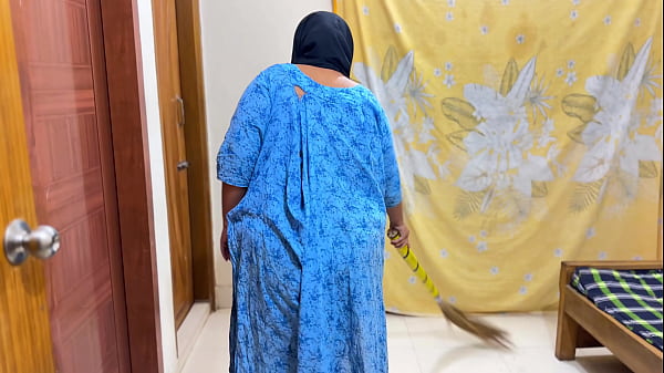 Eid Day Beautiful Big Boobs & Big Ass Hot Stepmom On Hotel Bed! Now She Is Super Horny