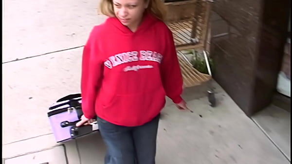 Tiozinho fode a novinha doidona depois da balada