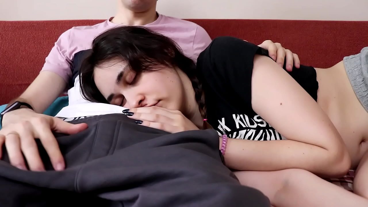deepthroat mi soñolienta novia
                    babe blowjob brunette amateur deepthroat mouth fuck rough blowjob kisa jee kisajee muchos negros