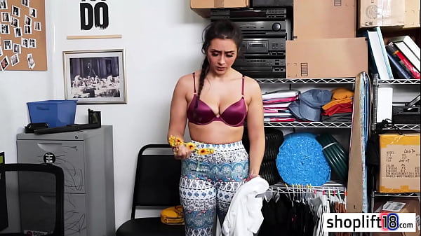 Big ass MILF got busted by a policeman with big dick