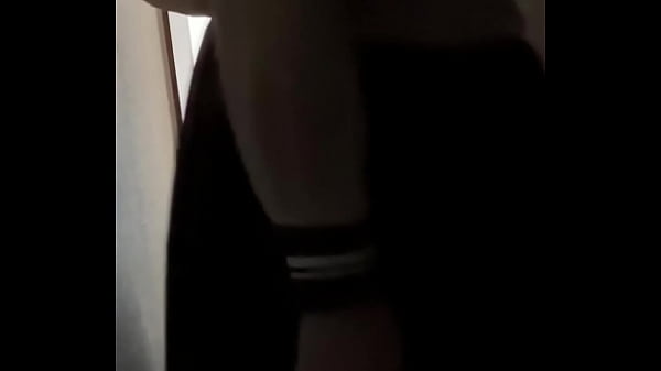 Download Video - 【義娘を撮影・中出し】「お義父さん気持ち良いよ&hellip;」義娘の着替え、スカートから伸びる太ももを撮影。学校に行く前に中出しセックス！