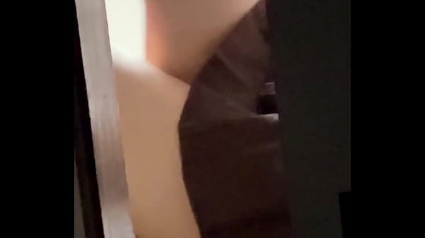 [Filming my stepdaughter and creampie] "It feels good…!” Filming my stepdad’s change of clothes and her thighs sticking out from under her skirt. Creampie sex before going to the *****!