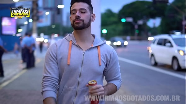 Flakael comendo um Homem