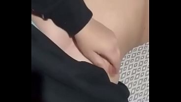 Mi hijastra de 18 a&ntilde;os se masturba con un l&aacute;piz