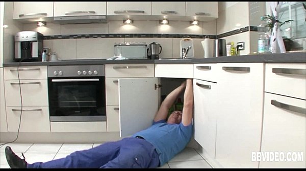 Download Video - German milf eat plumber dick