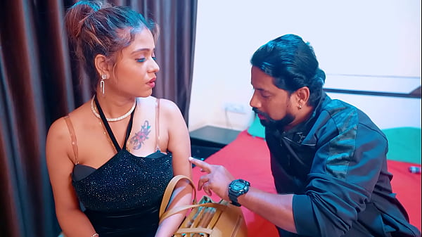 Super hot lady with big boobs came for the sex interview