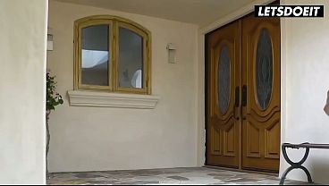 Two Thick Latinas in Booty Shorts Show Up at His Door Ready to Get Fucked