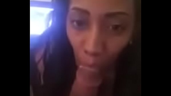 Petite Amie Sexy Était D'humeur À Sucer Ma Bite Pendant Que Je L'enregistrais