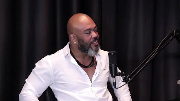 Download Video - Morena mostra os peitos depois de falar que achava que n&atilde;o ia conseguir com gay e trans&comma; extrapola na casa de swing&comma; foi chamada na escola&comma; - Marcelly Melo &lpar;WATCH ON&colon; SHEER&sol;RED&rpar;