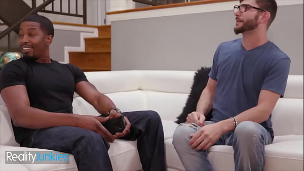 Hannah Hayes Gets Stretched By Isiah Maxwell's Monster Dick Behind Boyfriend's Back