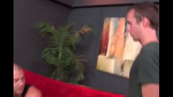 Str8 dude fucked by bodybuilder.