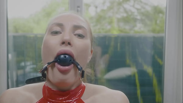 Julia Maze fucked incredibly hard and cummed on
