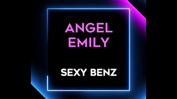 Excit&eacute;e je me gode &agrave; l'arri&egrave;re de ma voiture