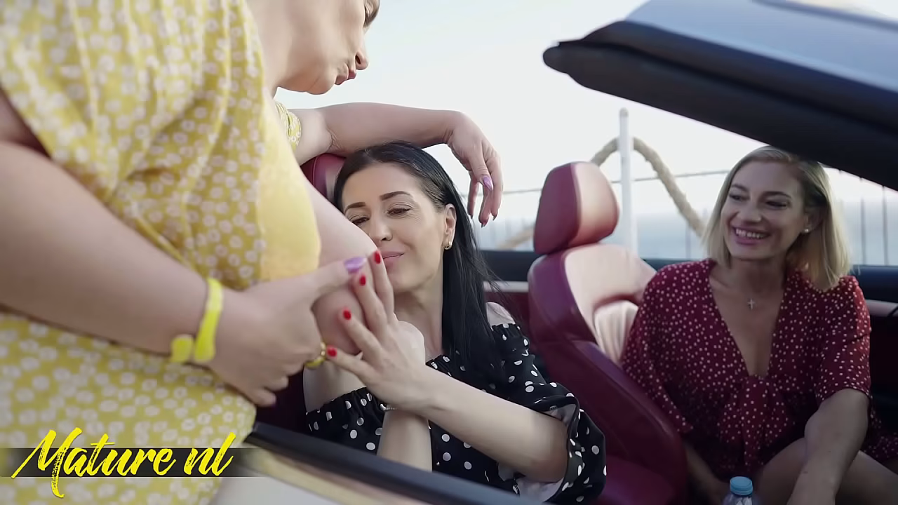 Four Lesbian MILFs Lick Each Other'_s Pussies With A View