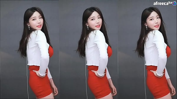 Jeehyeoun sexy dance in red dress
