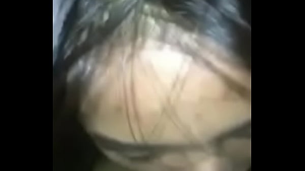 Asiática dando una buena mamada