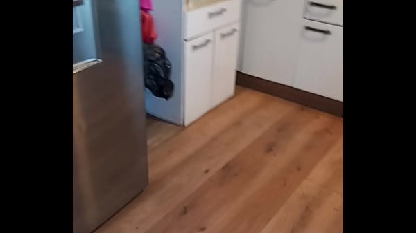 mi esposa embarazada la encuentro cocinando parte2