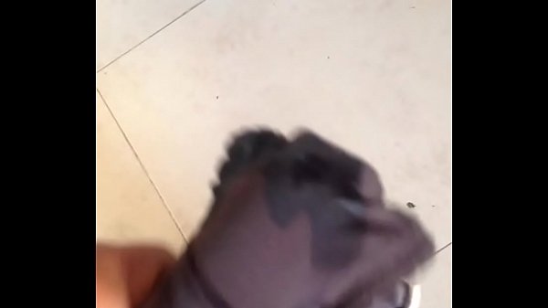 Download Video - Jal&aacute;ndomela rico con panty suave