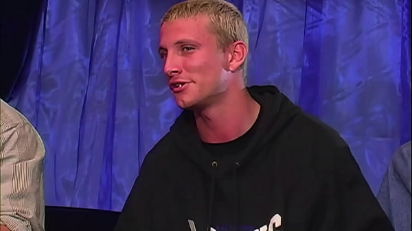 Slave may spoil the feet of his goddesses