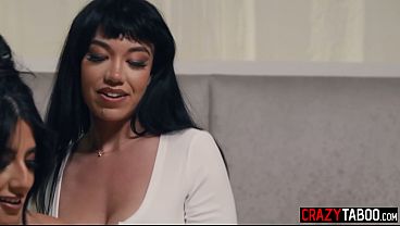 Hot big ass Latina Little Puck fucks big tits MILF lesbian Sarah Arabic