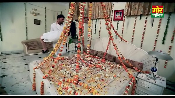 Download Video - Desi bhabhi suhagraat mms in hotel