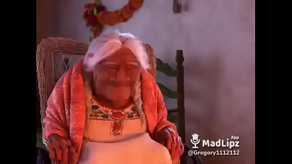 Grab&oacute; a mi novia por su hermoso culo