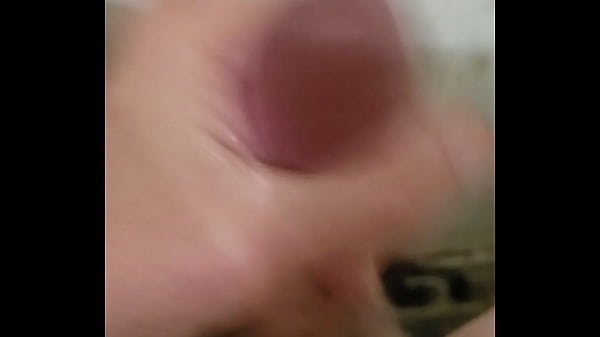 hardup83 with a Quickie Cumshot