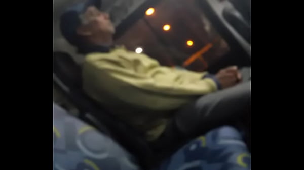 Download Video - punheta no busao