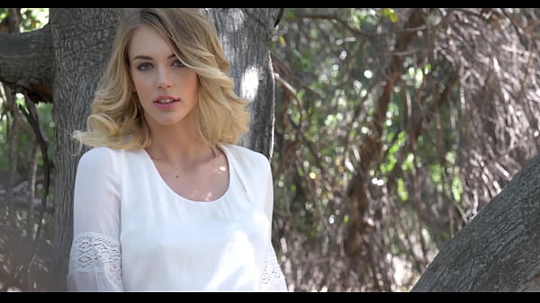 Very Beautiful Cute British Teen With Pinkish N...