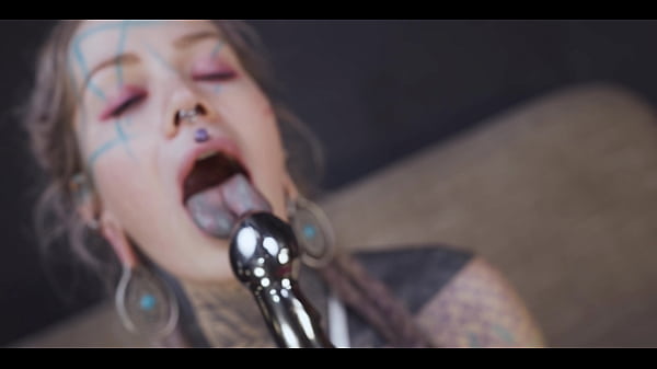 Tattoo girl gets a stainless steel dildo to shove up her ass