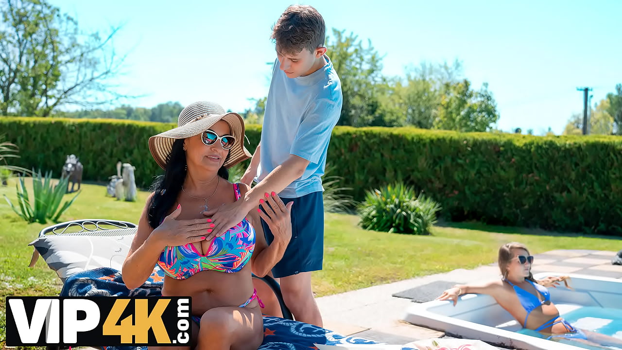 Insolación en la Piscina del Amor
                     teen pussy outdoor milf bangbros brunette mature pool dress boy big tits stepmom big natural tits hot mature over 50 humalitation czech sex hot mature woman muchos negros