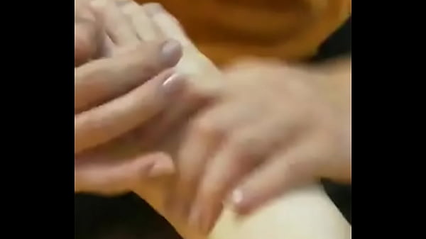 beautiful feet foot-fetish