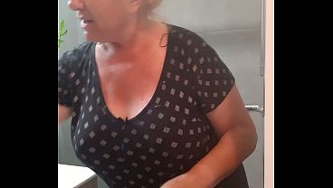 O v&iacute;deo proibido de eu fodendo com essa gostosa no chuveiro.
