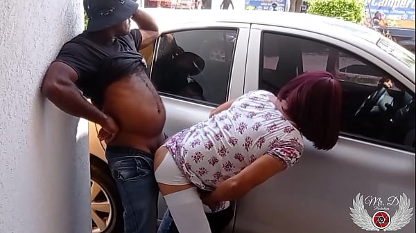 Download Video - Very bitch having sex with a BBC stranger on the public street&comma; I almost got caught fucking with the black guy from whatsapp&period; I get my ass busted on the highway with people passing by