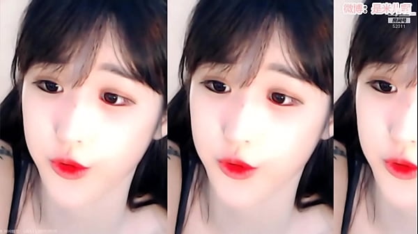 Download Video - G&aacute;i Trung Quốc nhảy quay trở lại khi&ecirc;u kh&iacute;ch anh em