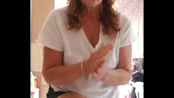 Download Video - She puts the lotion on her sexy skin