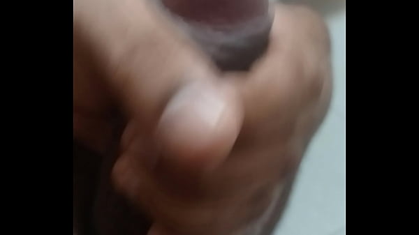 Pica dura no toalete do shopping