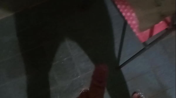 Jalandome el pito en la ducha