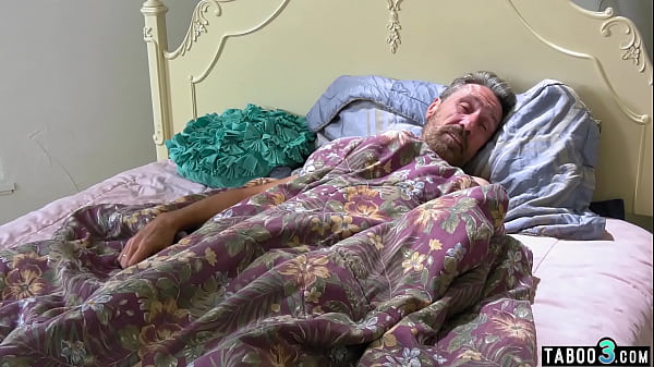 Download Video - Latina teen Vanessa Sky spends quality time on stepdads big dick