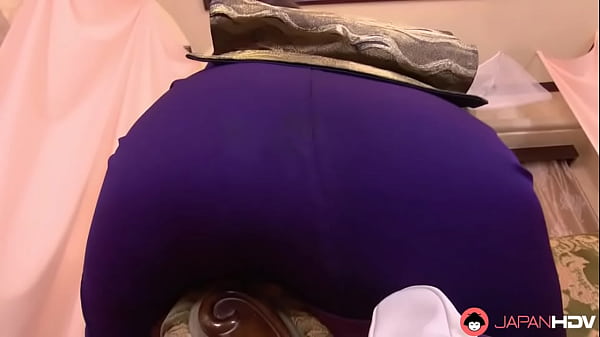 Japanese Ryouko Murakami masturbates with an empty bottle in a kimono uncensored.