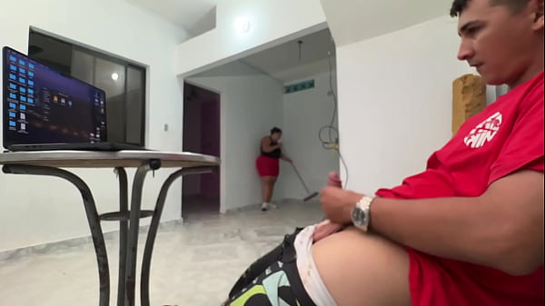 Download Video - se hace la paja para su empleada y esto paso