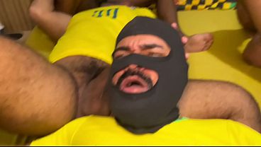 ブラジル代表はワールドカップで負けた。そして俺たちは得意なことをしに来たんだ。つまり、ヤって、最高のセックスをするんだ。