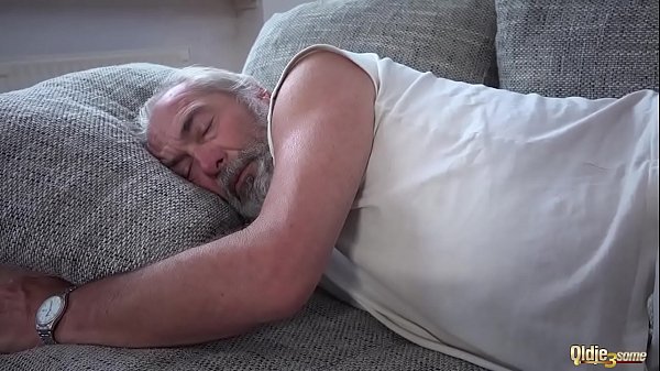 Download Video - Beautiful Teens Girlfriend Threesome Suck Old Man Cock and Swallow big load